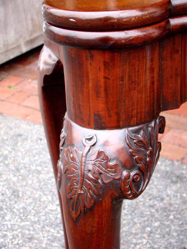 An English George II period Mahogany Concertina Action Games Table circa 1750 — image 3